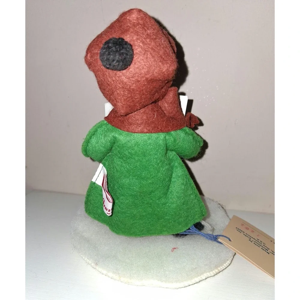 Vintage Annalee 1992 Carolers Doll Figurine – Felt Christmas Decor